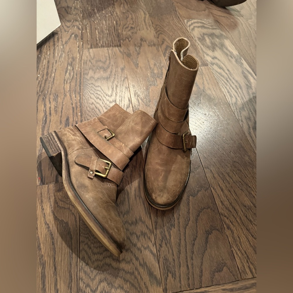 Women’s Size 9 Treasure & Bond Brown Moto Boots with Buckles